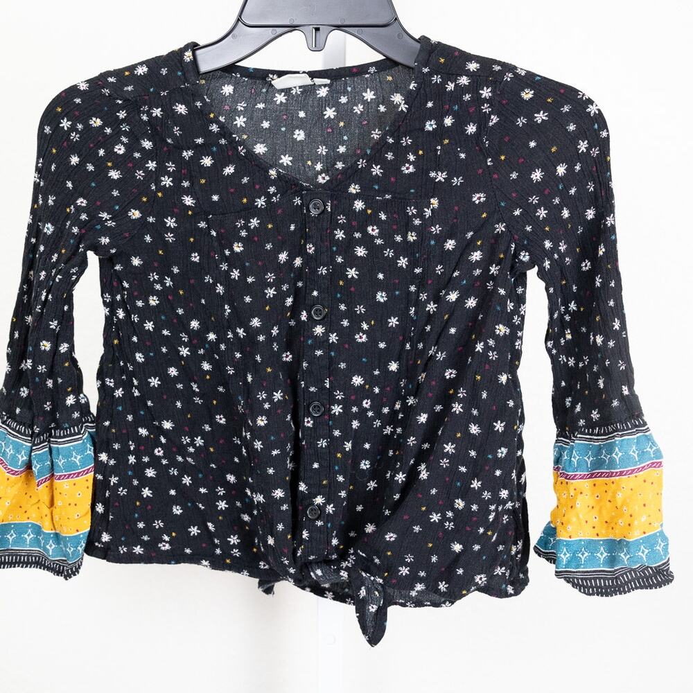 Mudd Girls Black. Cream Abstract Print Boho Top, Medium